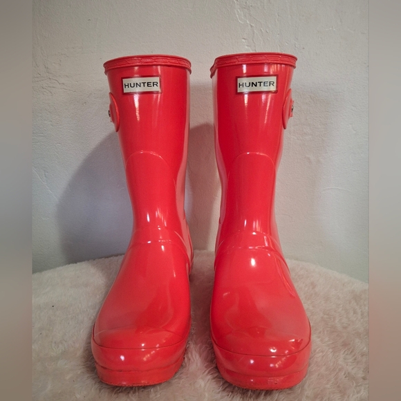 Hunter Women's Winter Rain Boots - Bright Pink/Salmon Color, Size 11. - Picture 2 of 12
